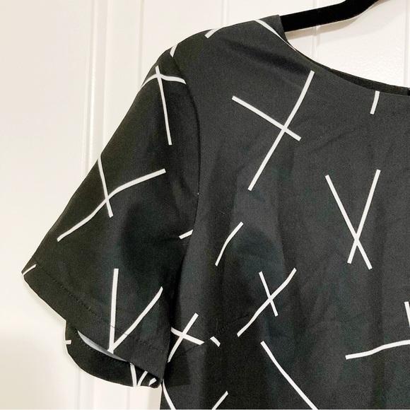 PINK MARTINI Black white crosshatch design short sleeve a-line dress goth MEDIUM - Picture 3 of 14